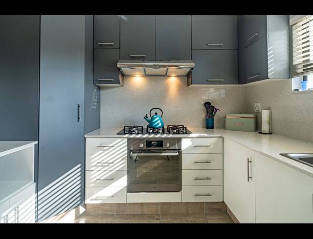 3 BEDROOM FREESTANDING FOR SALE IN PALM LAKES ESTATE
